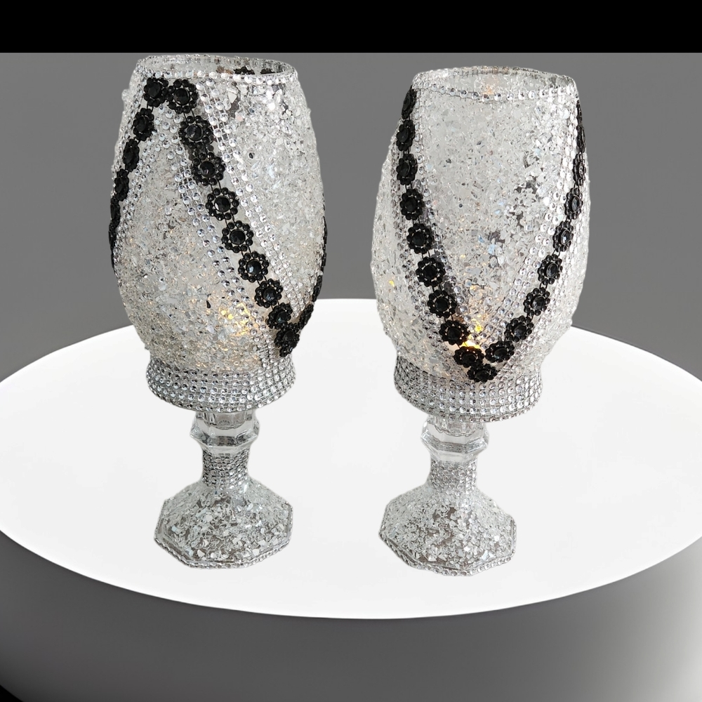 Tealight holder
